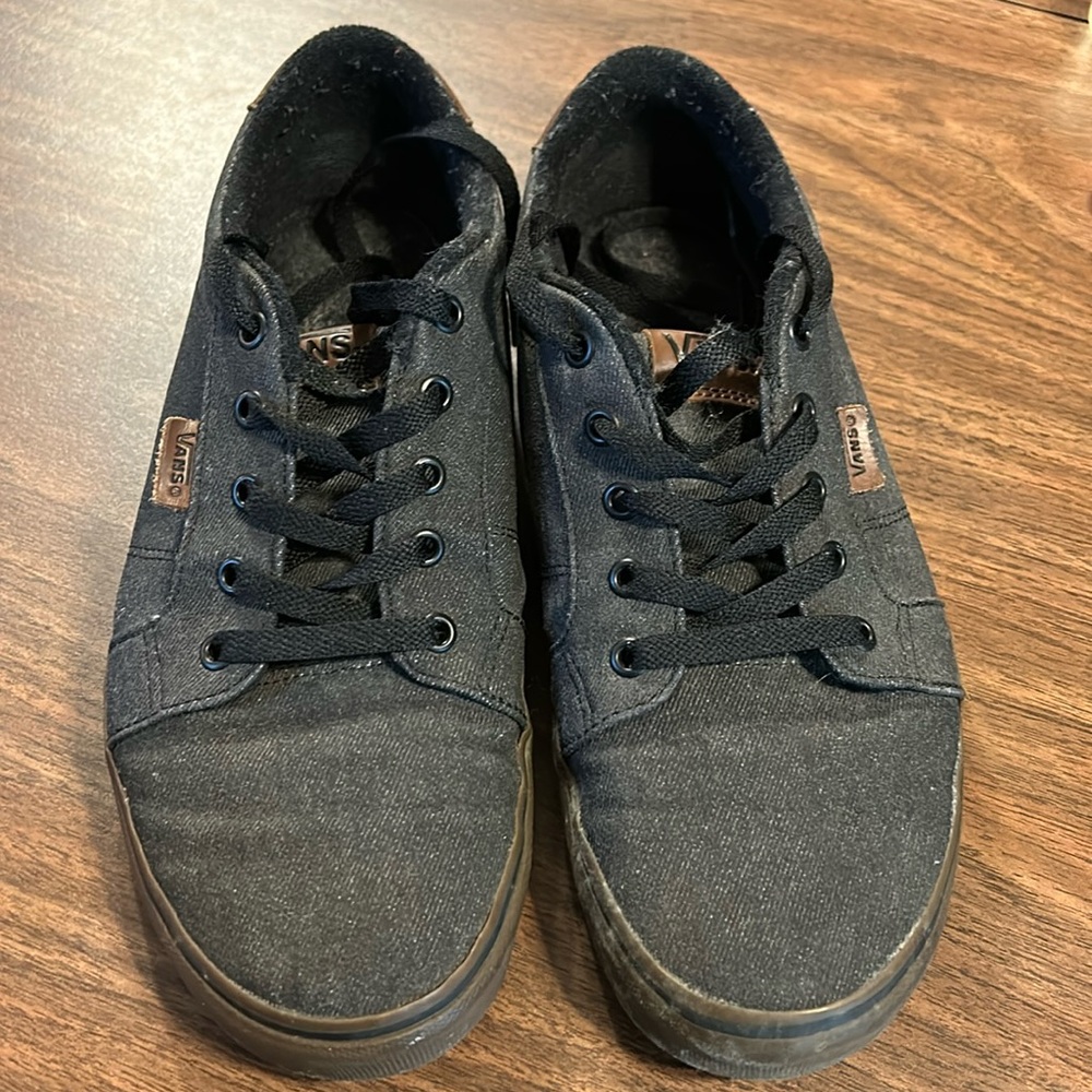 Men’s Vans Sz. 10.5 - Picture 1 of 11